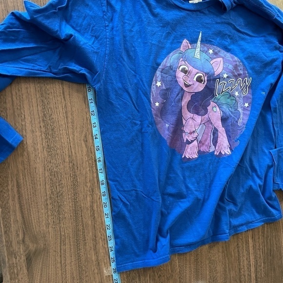 2021 Hasbro Izzy my little pony graphic long sleeve - Picture 5 of 8